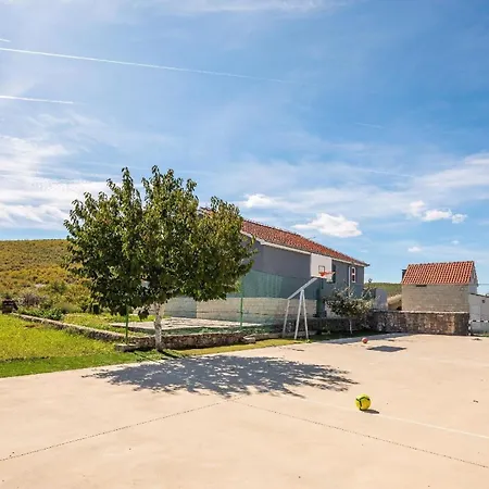 Holiday home Ferienhaus Mit Privatpool Fuer 8 Personen Ca 100 Qm In Cvrljevo, Dalmatien Dalmatinisches Hinterland Cvrljevo