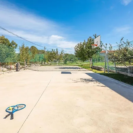 Holiday home Ferienhaus Mit Privatpool Fuer 8 Personen Ca 100 Qm In Cvrljevo, Dalmatien Dalmatinisches Hinterland