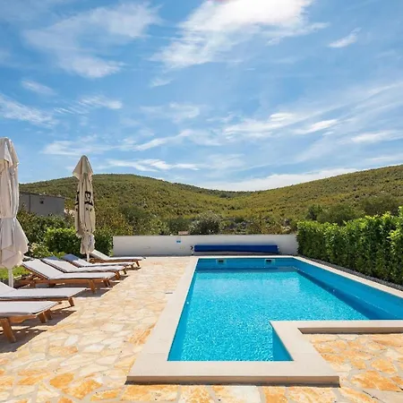 Ferienhaus Mit Privatpool Fuer 8 Personen Ca 100 Qm In Cvrljevo, Dalmatien Dalmatinisches Hinterland Holiday home *