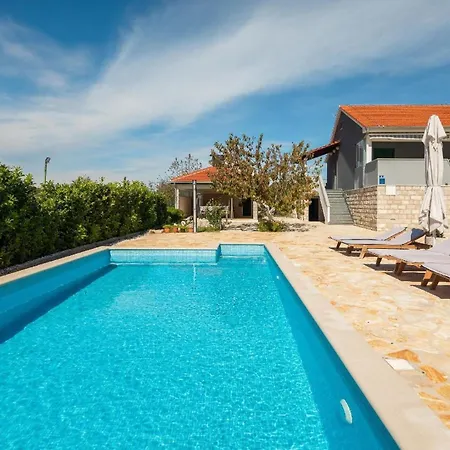 Holiday home Ferienhaus Mit Privatpool Fuer 8 Personen Ca 100 Qm In Cvrljevo, Dalmatien Dalmatinisches Hinterland Cvrljevo